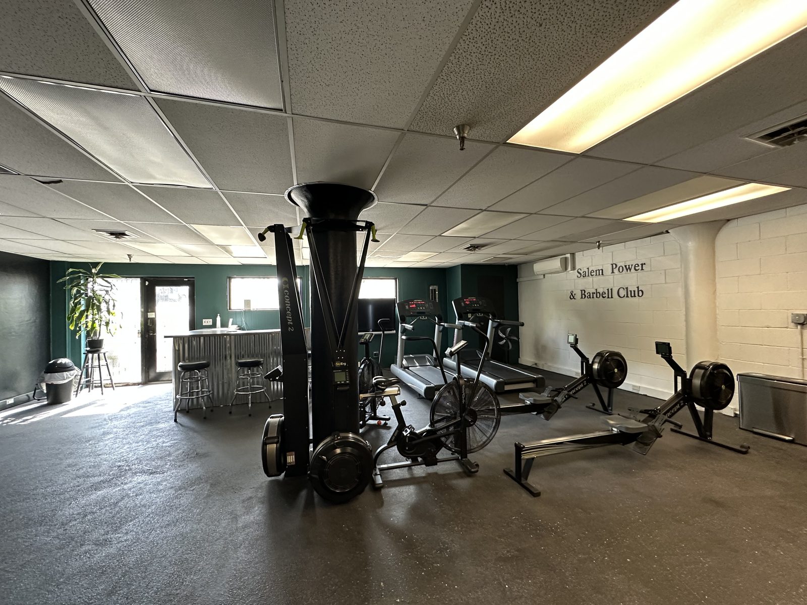 Warehouses and garages at 1018-1024 Liberty St NE, Salem Oregon